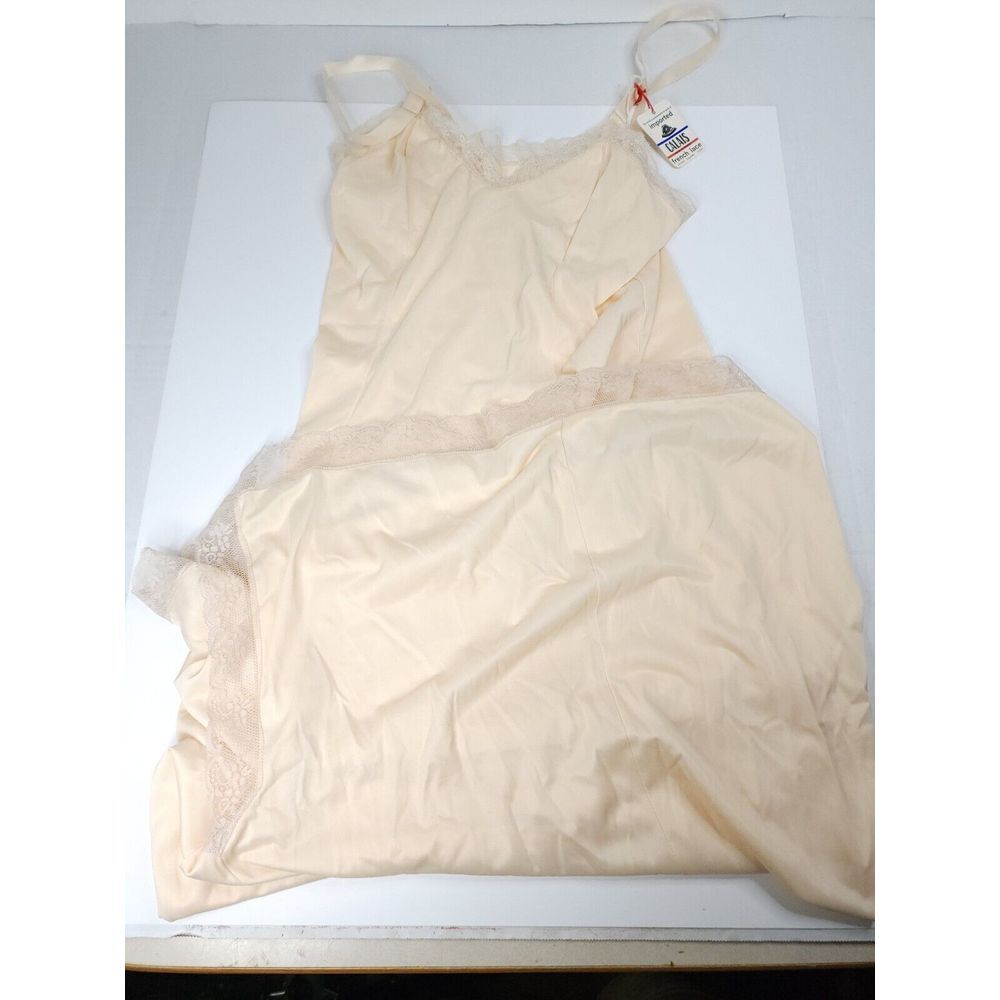 Calais French Lace Nightgown NOS NWT Union Made Woman Size 36 Lingerie